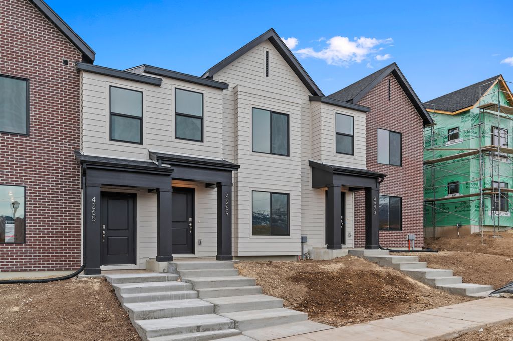 Photo of 4365 N BUCKSTONE WAY #1389, Lehi, UT 84048 (MLS # 2149073)