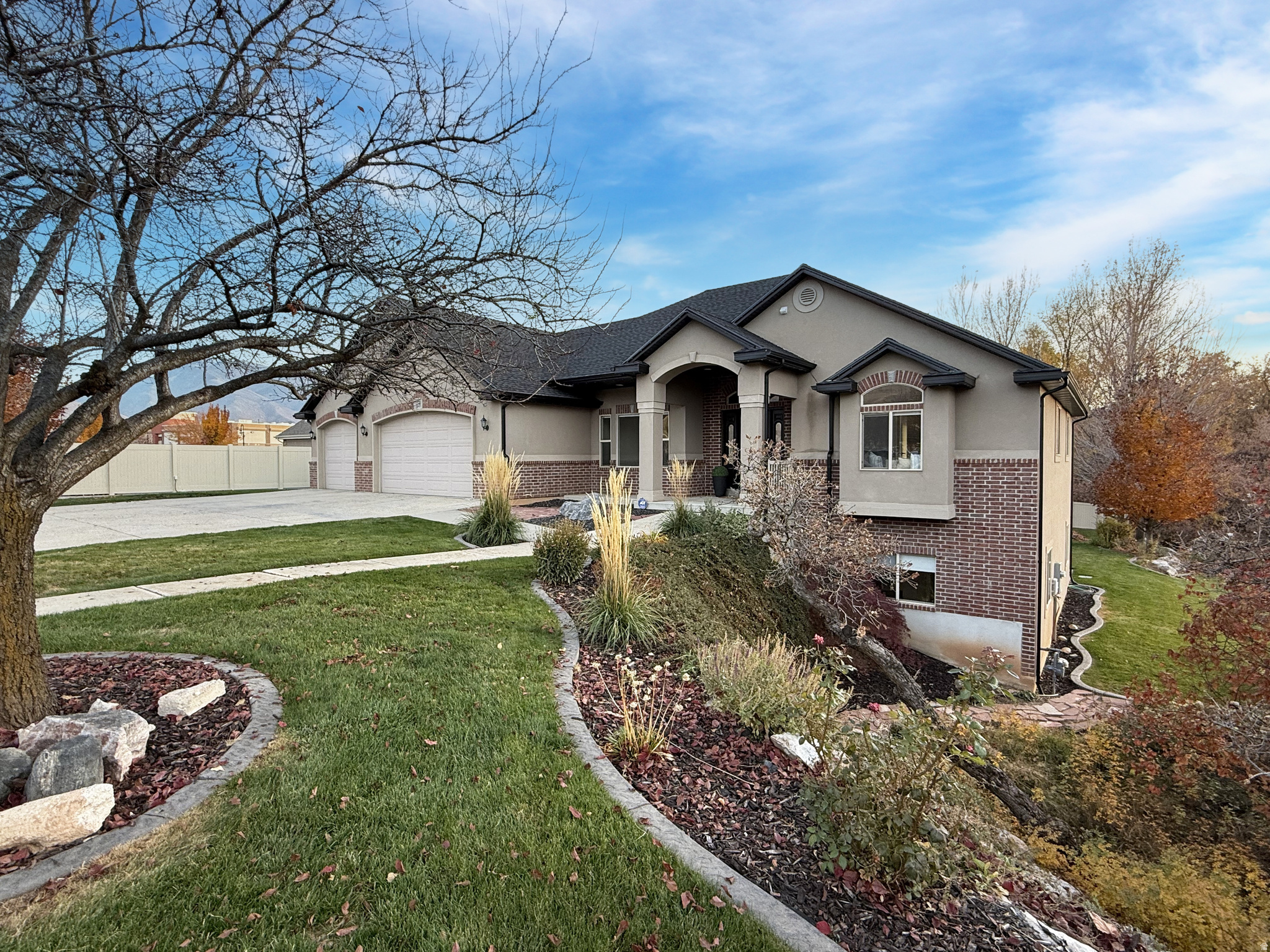 FOX CHASE - Residential