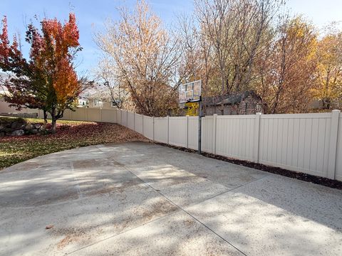Tiny photo for 1459 E 5600 S, South Ogden, UT 84403 (MLS # 2122343)