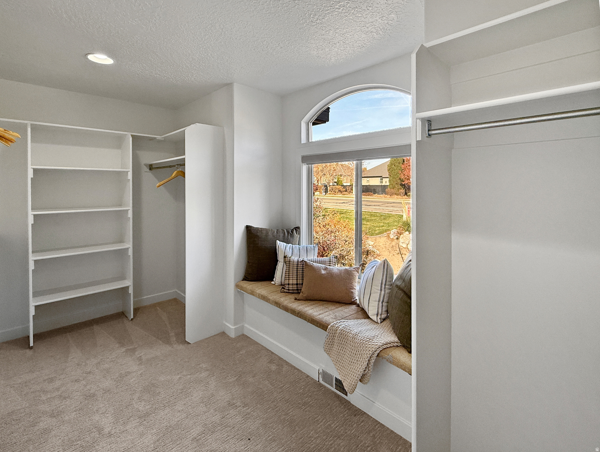 FOX CHASE - Residential