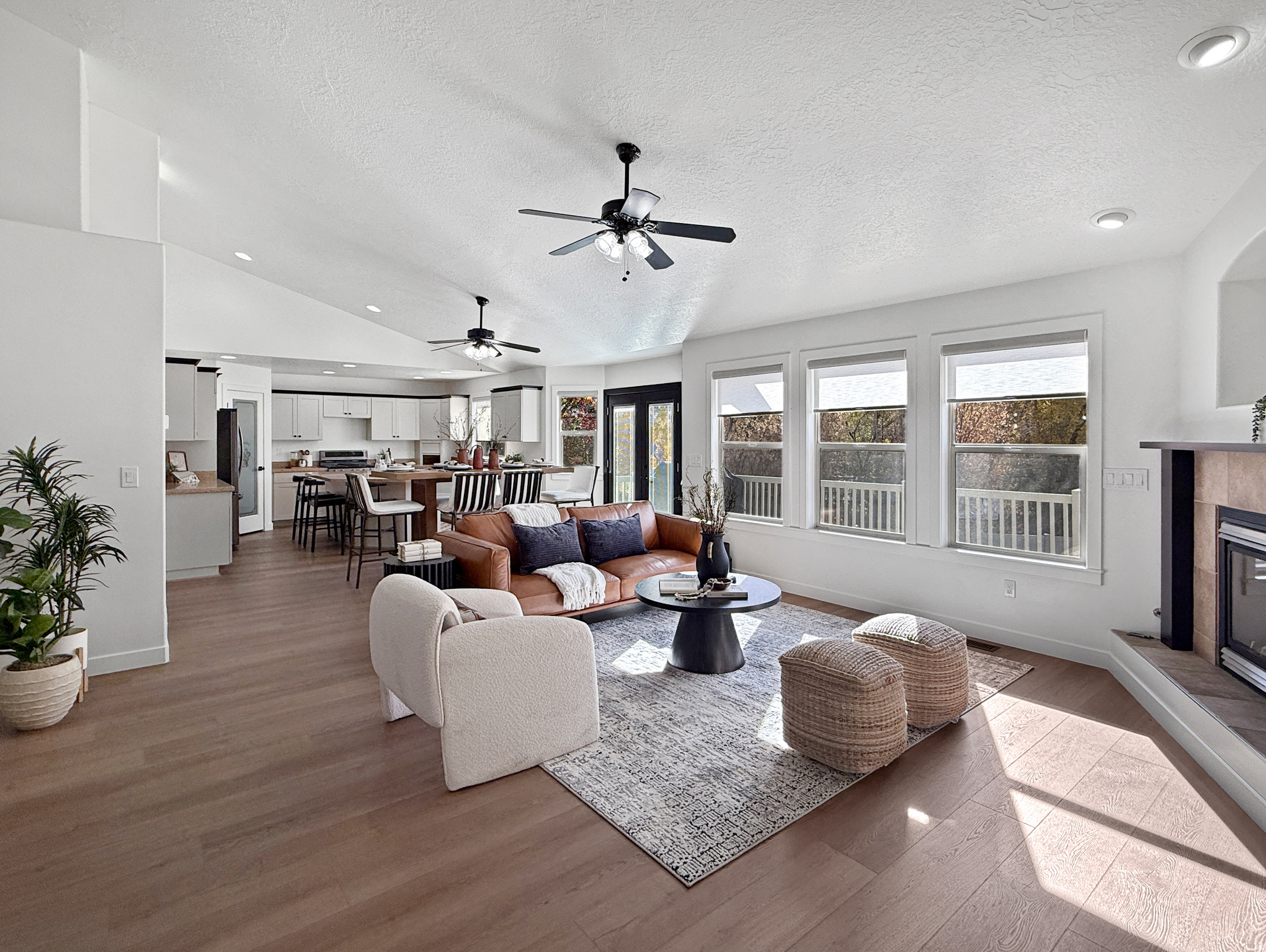 FOX CHASE - Residential