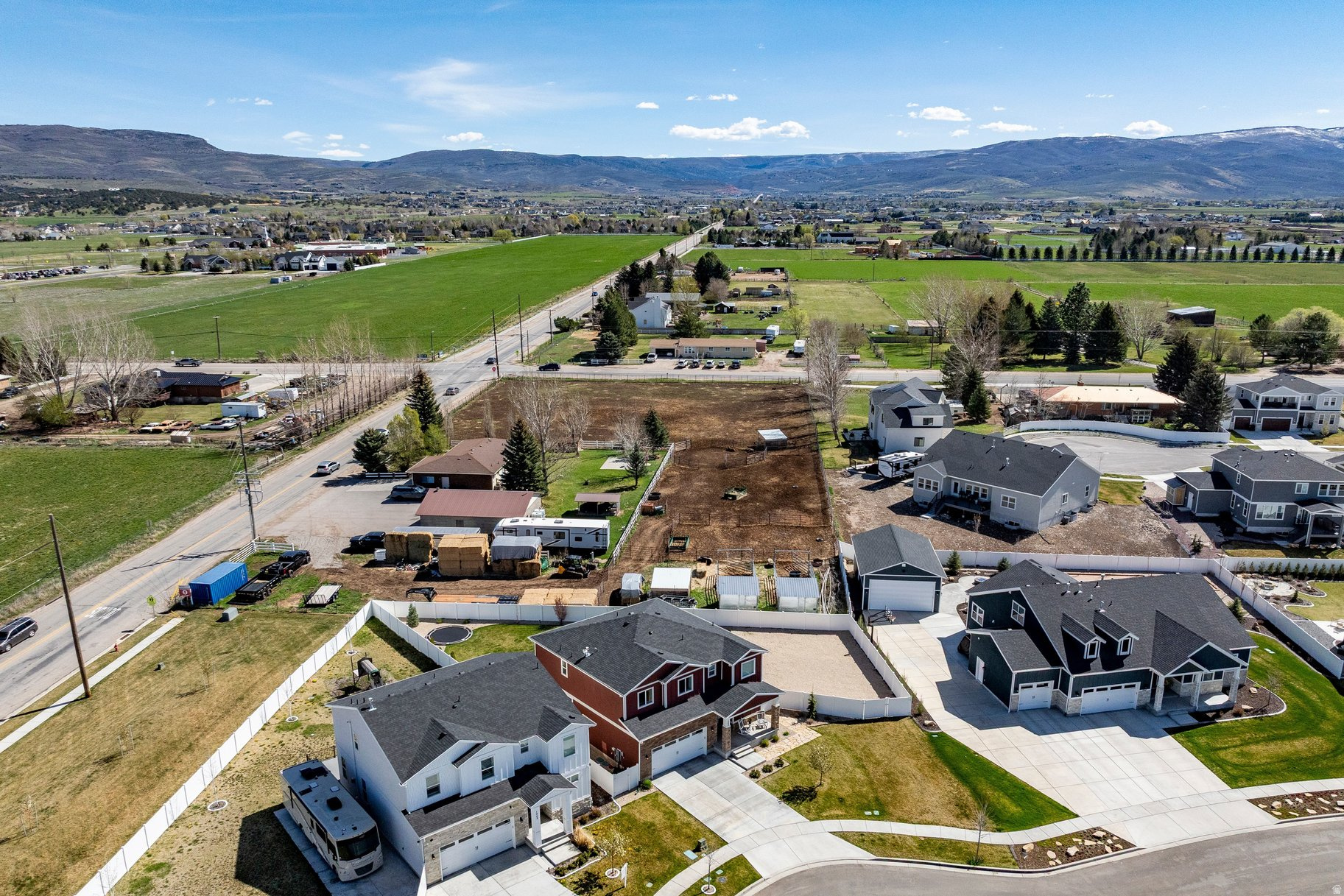 BROOKSIDE - Residential