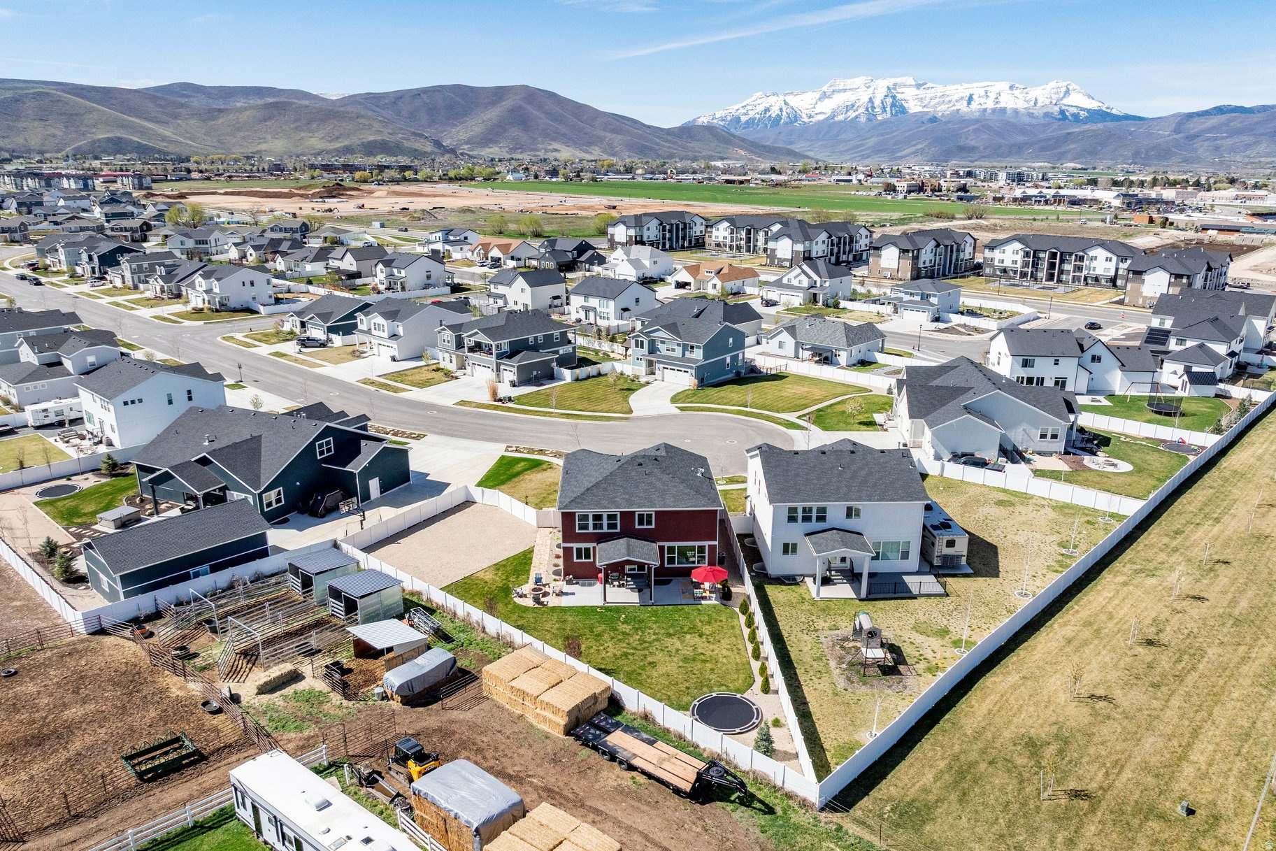 BROOKSIDE - Residential