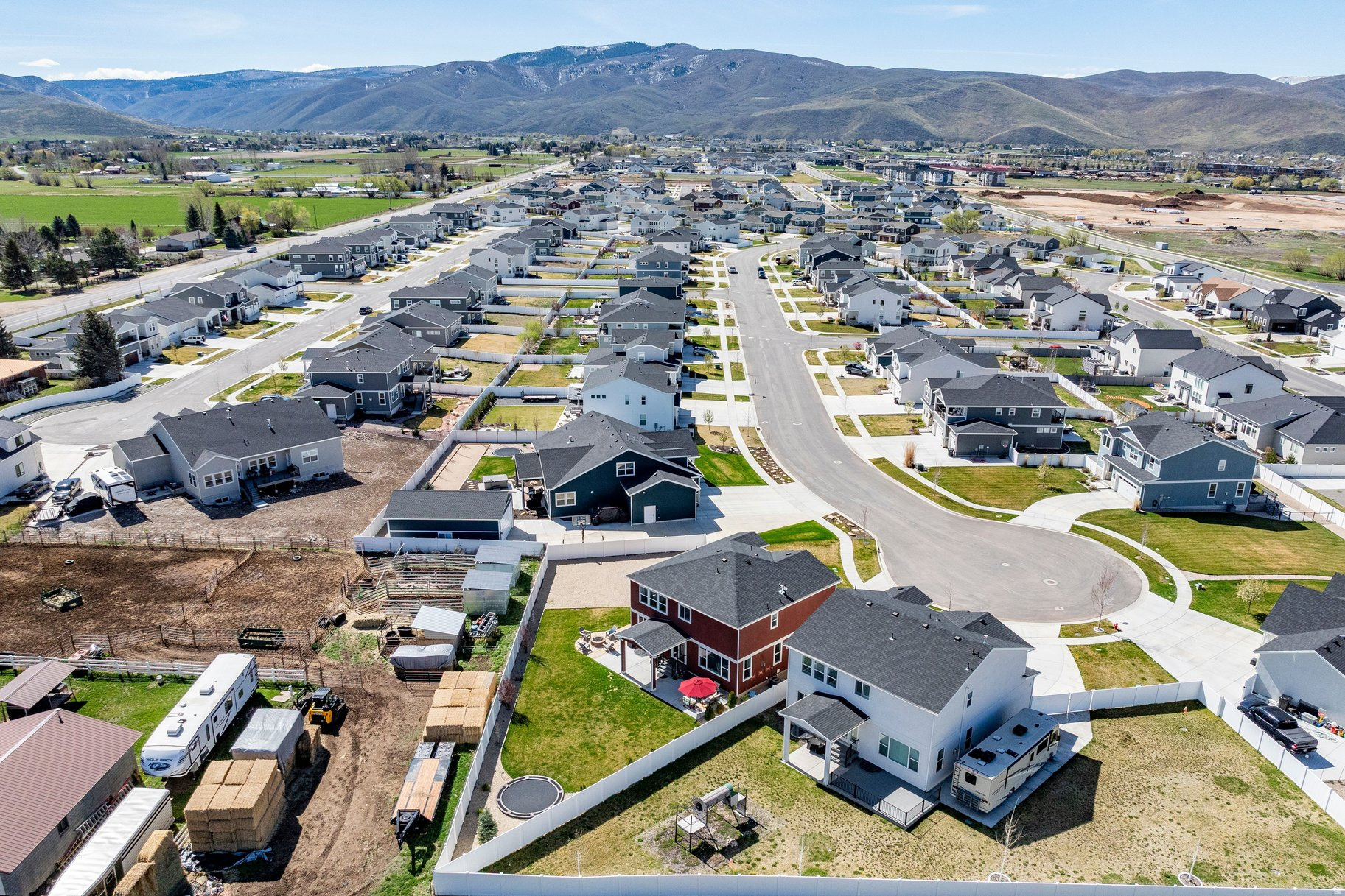 BROOKSIDE - Residential