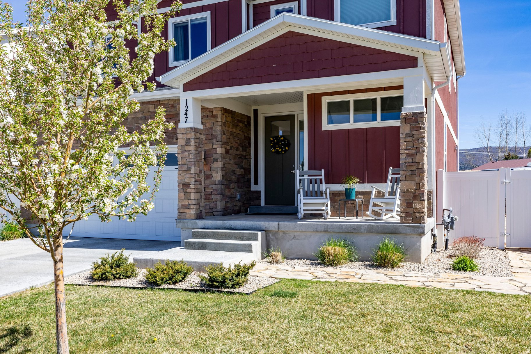 BROOKSIDE - Residential