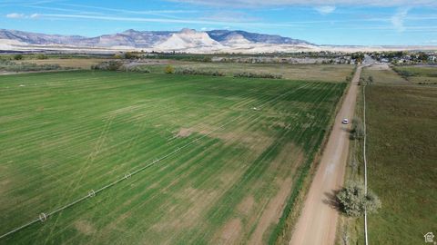 Tiny photo for 790 W 1000 S, Huntington, UT 84528 (MLS # 2154114)