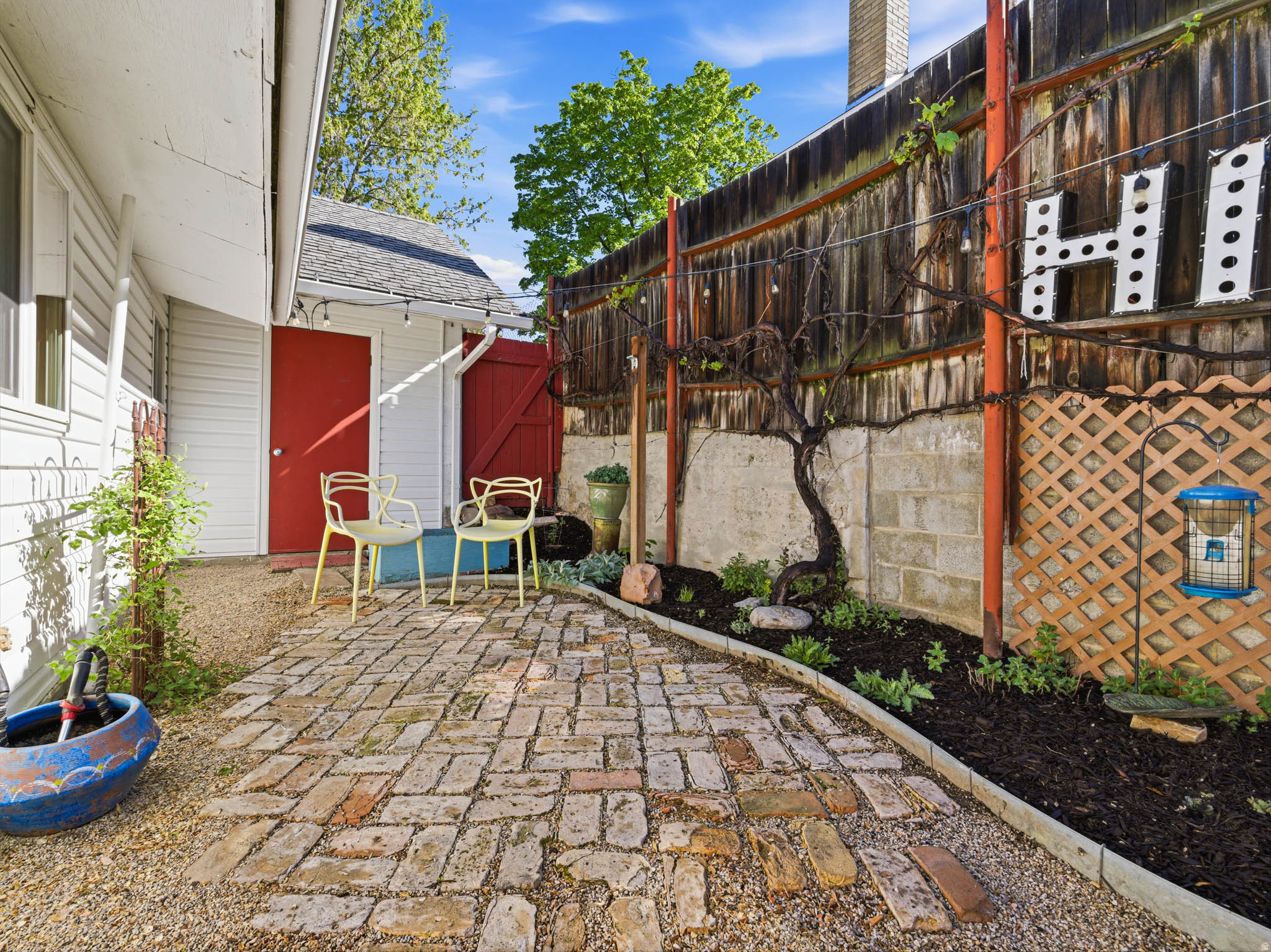 AVENUES - Residential