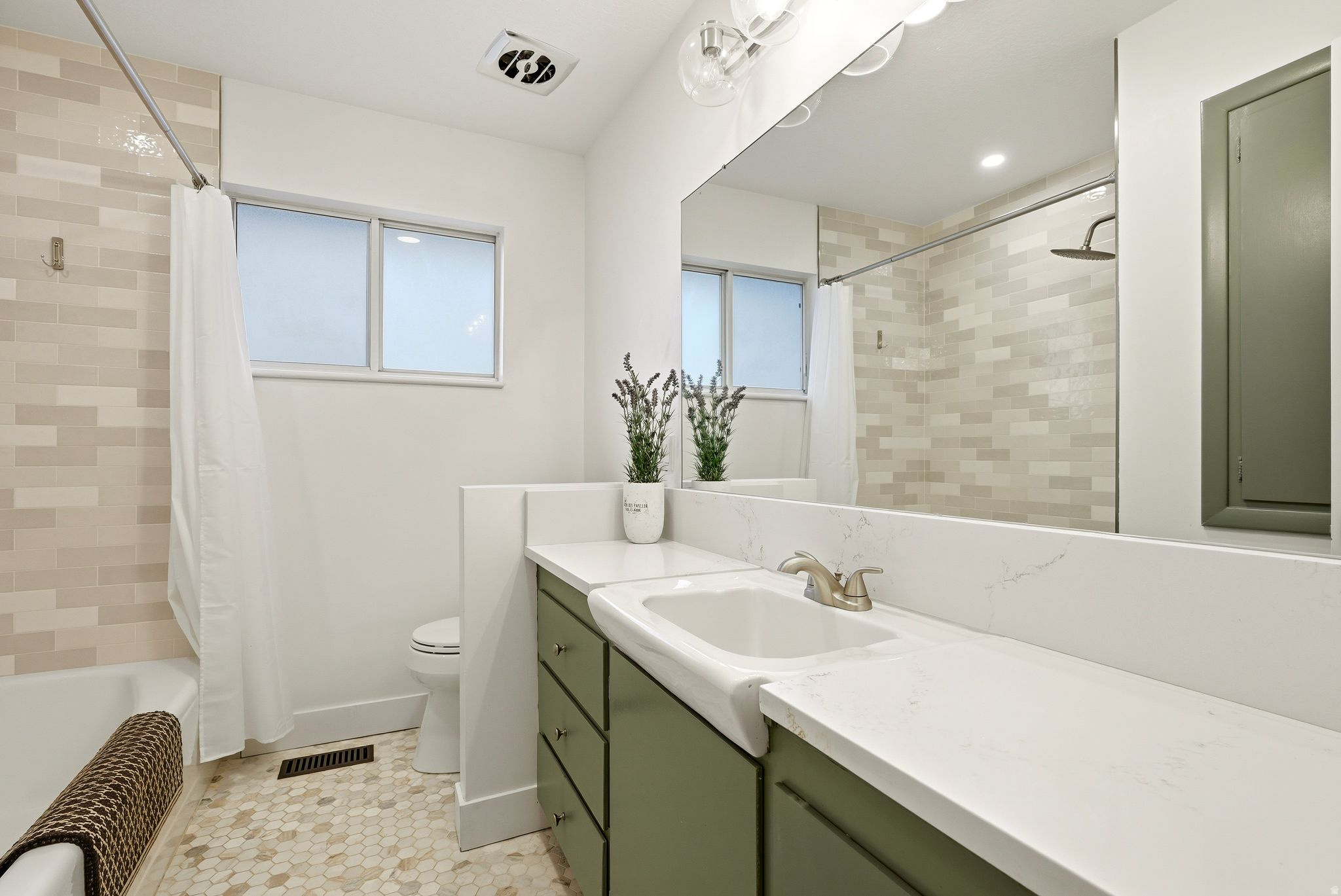 EASTWOOD HILLS - Residential