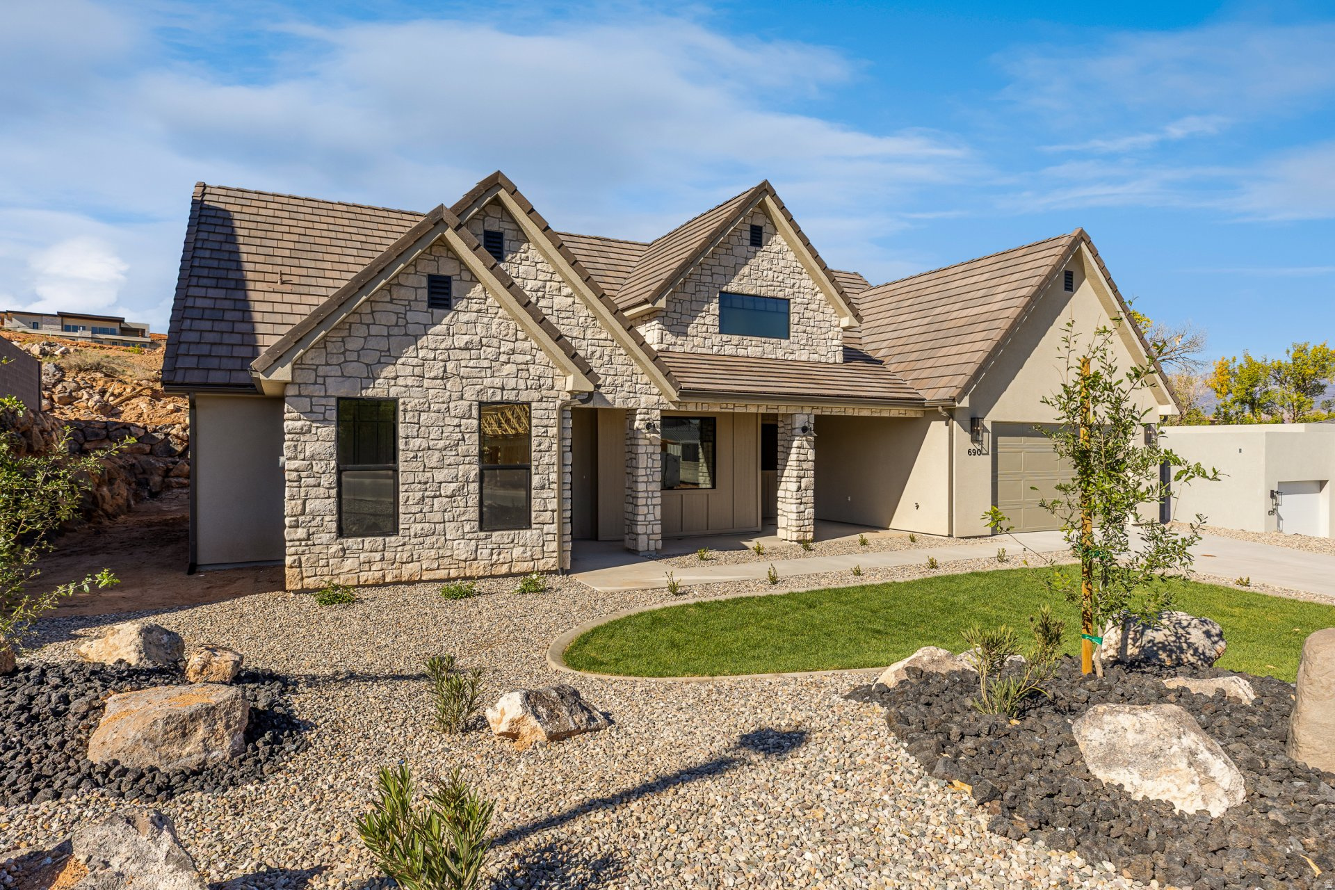 MOUNTAIN VIEW ESTATE OF HURRICANE - Residential
