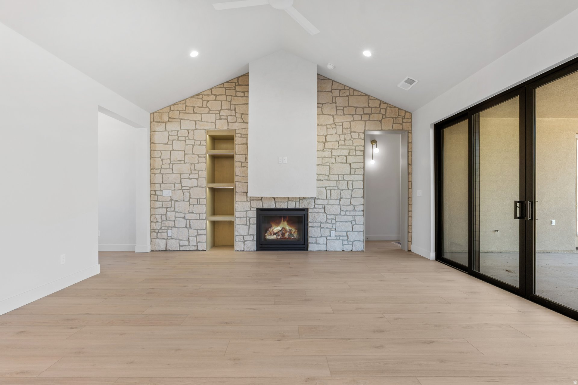 MOUNTAIN VIEW ESTATE OF HURRICANE - Residential