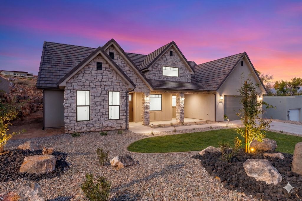 Photo of 690 S 1220 W, Hurricane, UT 84737 (MLS # 2158447)