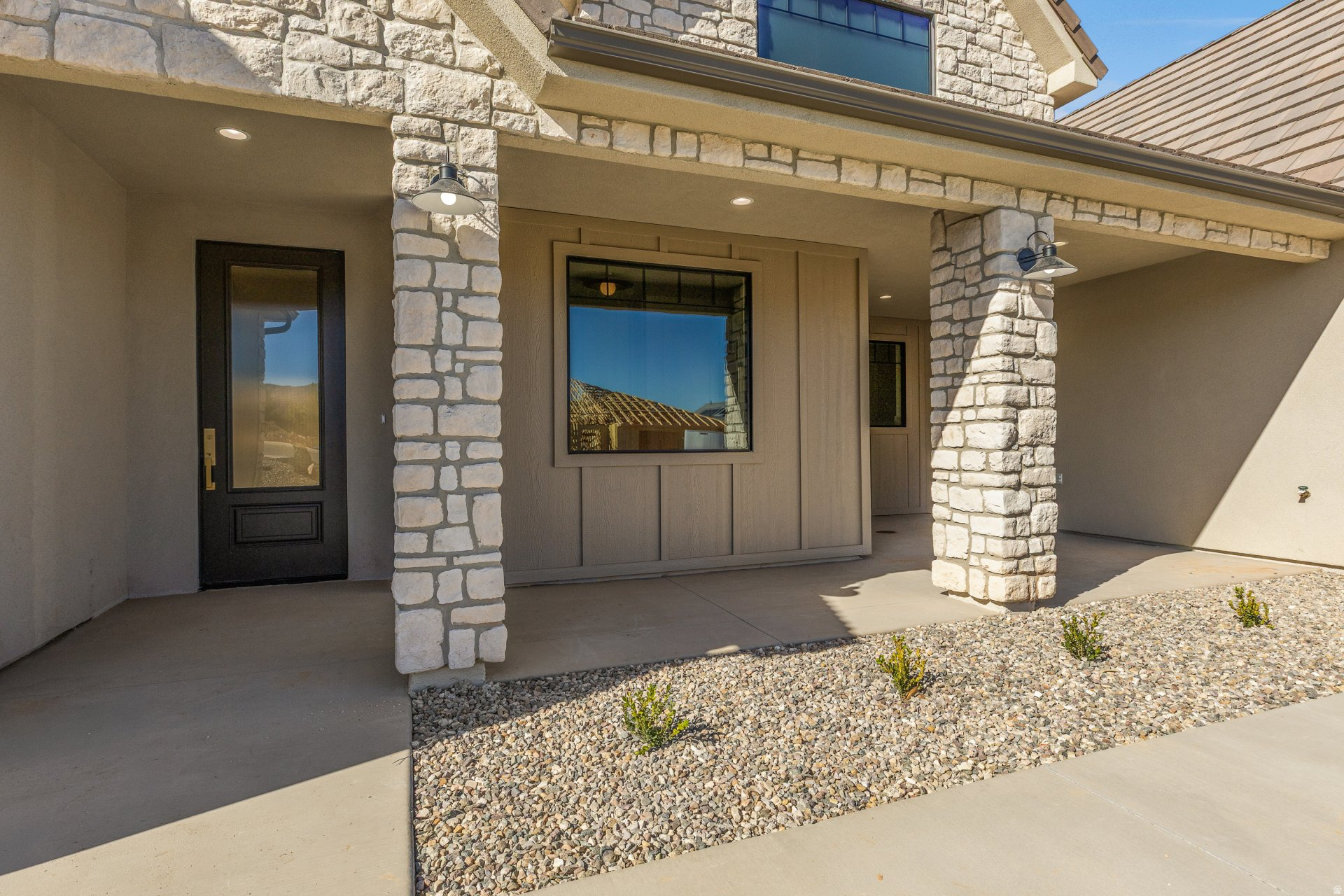 MOUNTAIN VIEW ESTATE OF HURRICANE - Residential