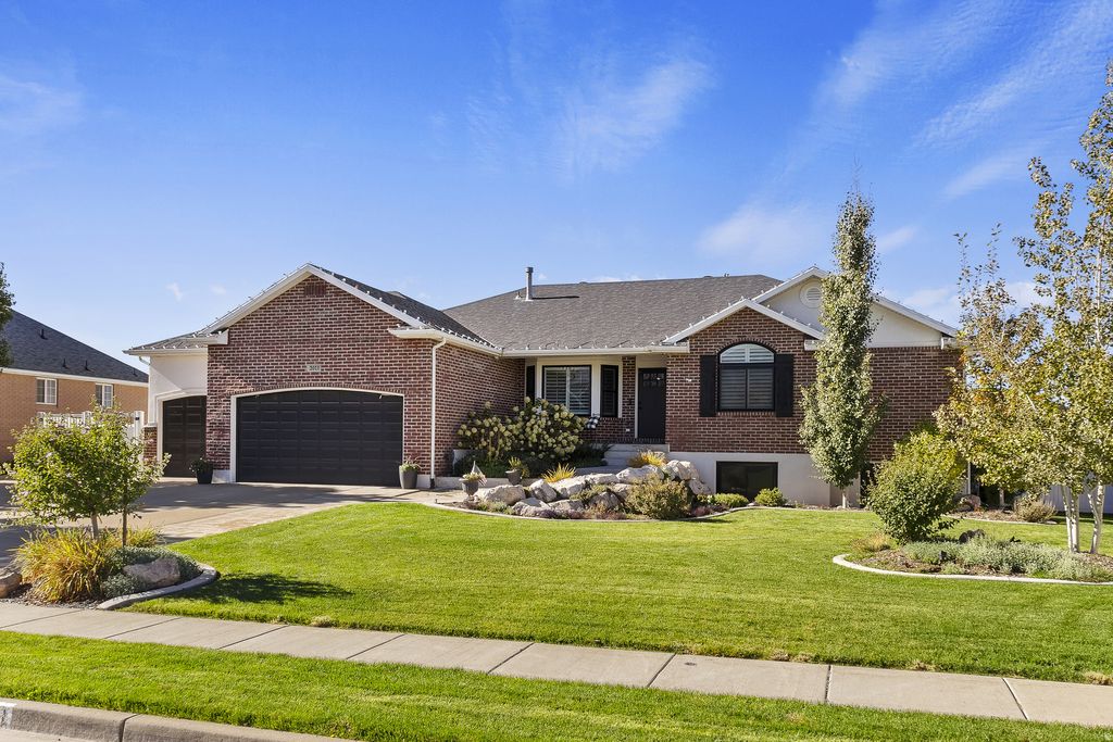 Photo of 2011 W HILL ST N, Kaysville, UT 84037 (MLS # 2141713)