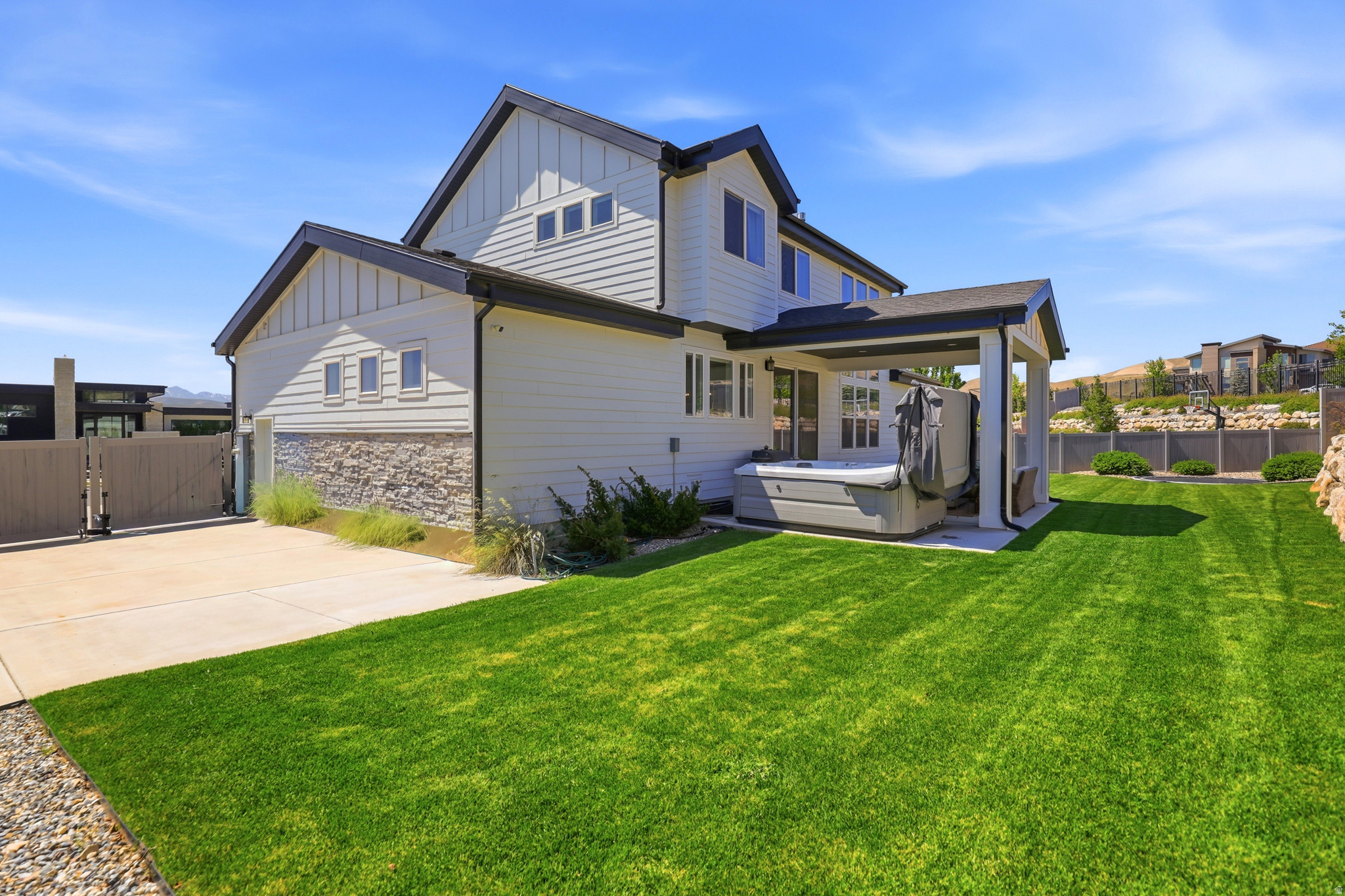 RIDGE - Residential