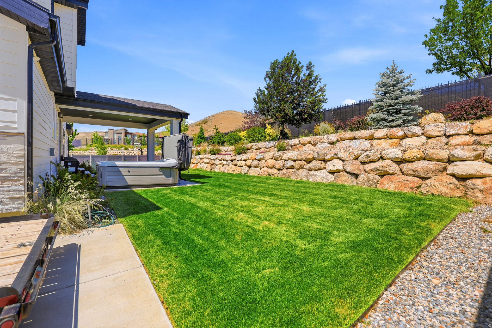 RIDGE - Residential