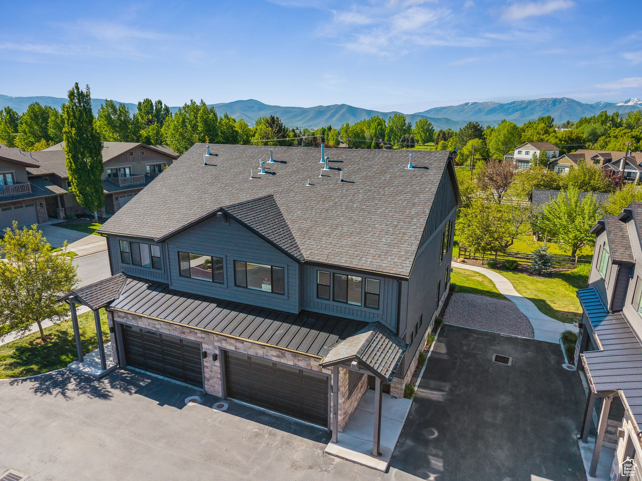 LODGES AT SNAKE CREEK - Residential