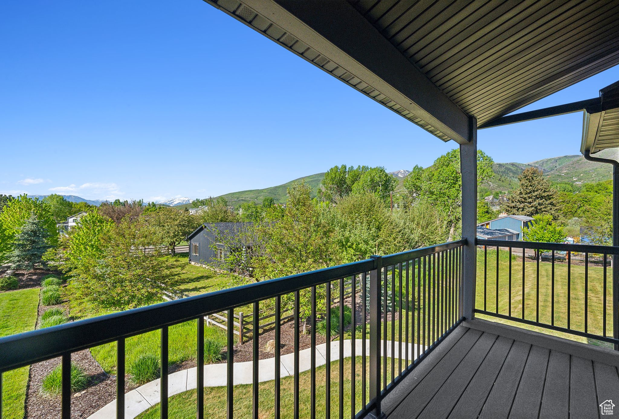 LODGES AT SNAKE CREEK - Residential