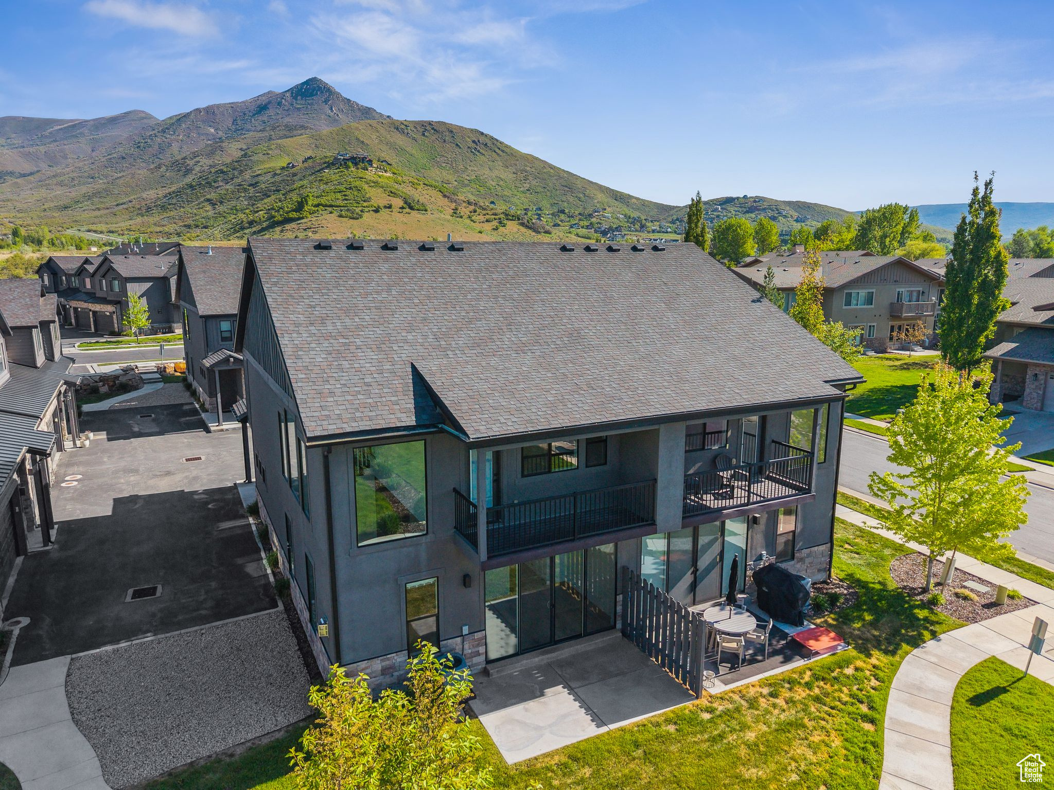 LODGES AT SNAKE CREEK - Residential