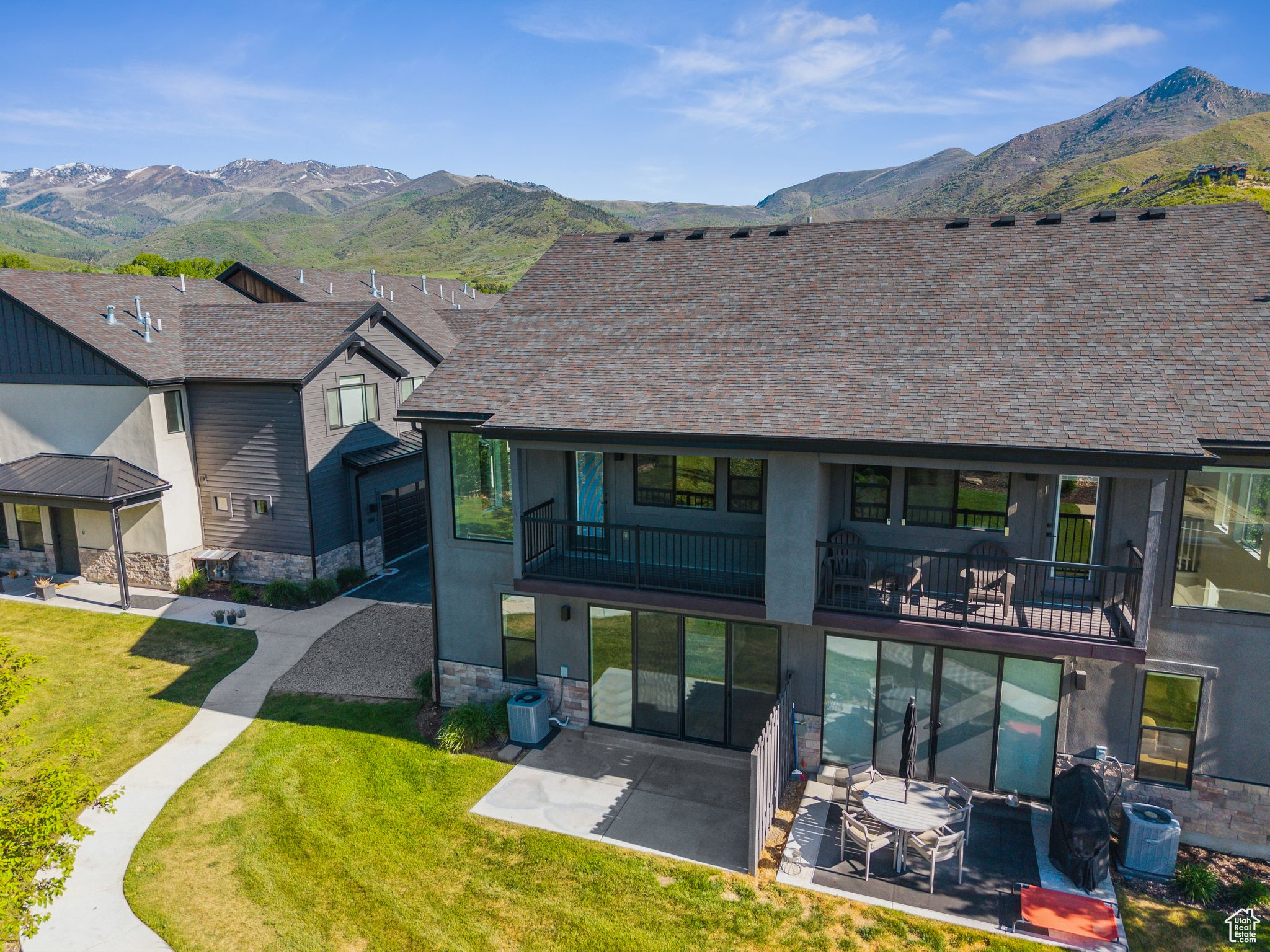 LODGES AT SNAKE CREEK - Residential