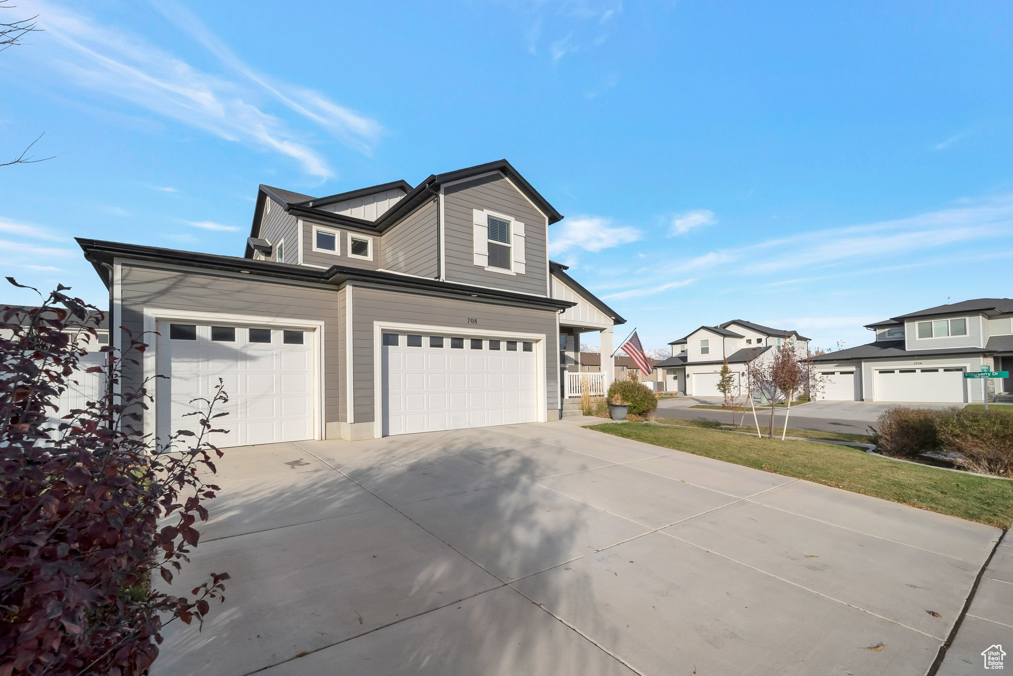 708 W Hydrangea Way #1923, Saratoga Springs, Utah image 2