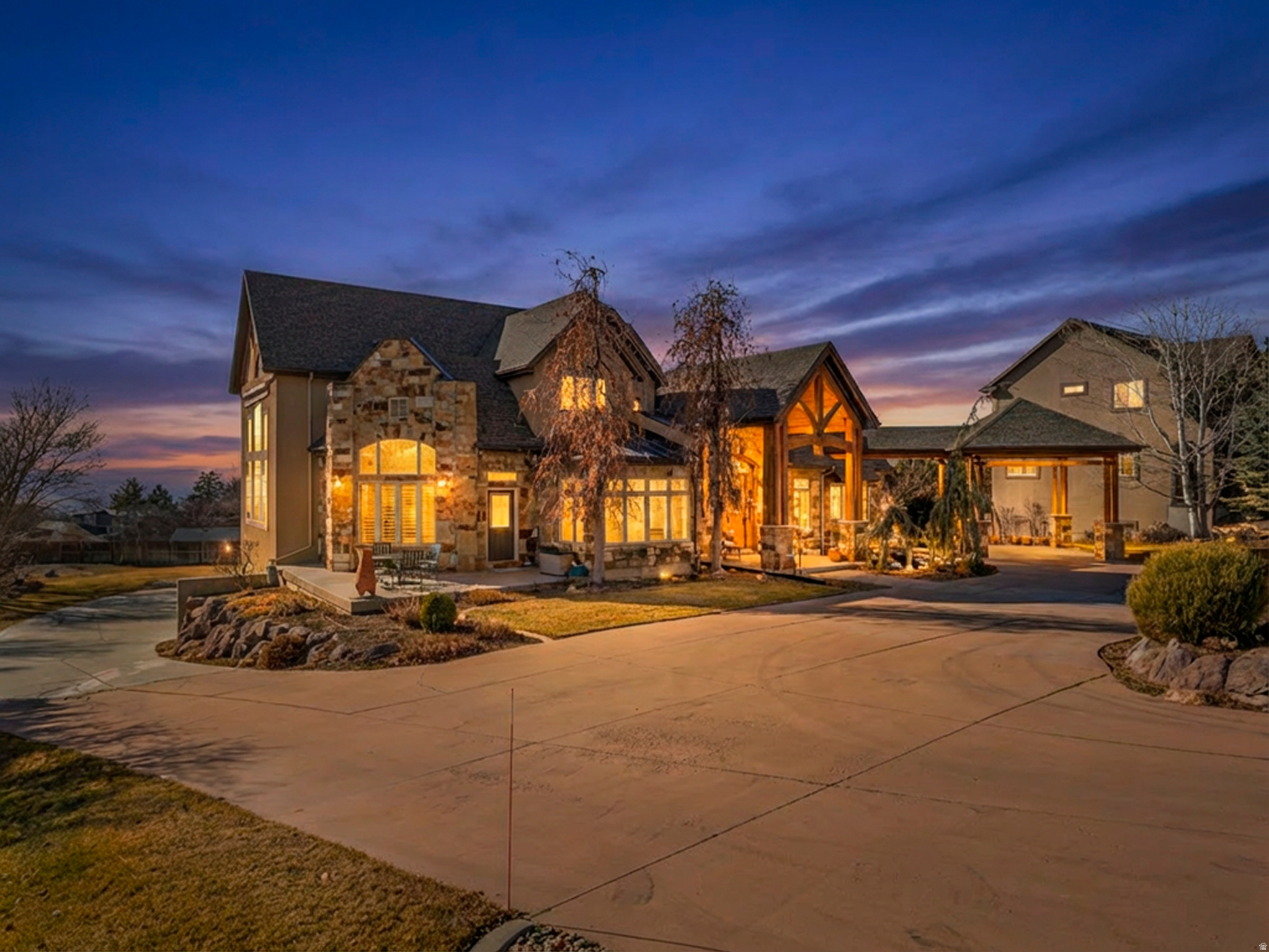 MOHOGANY RIDGE - Residential