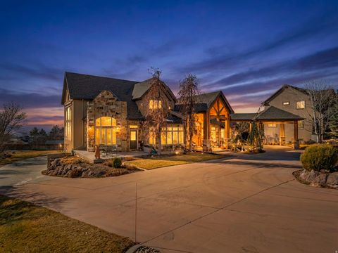 Tiny photo for 861 N 1100 E, Pleasant Grove, UT 84062 (MLS # 2134867)