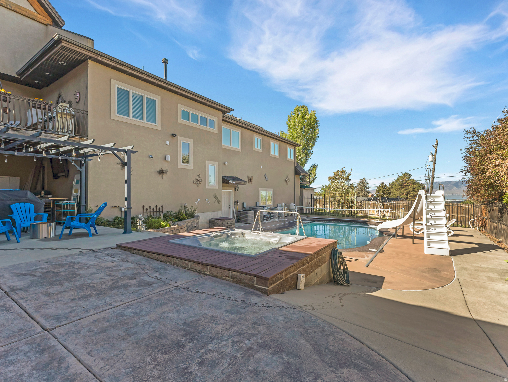 MOHOGANY RIDGE - Residential