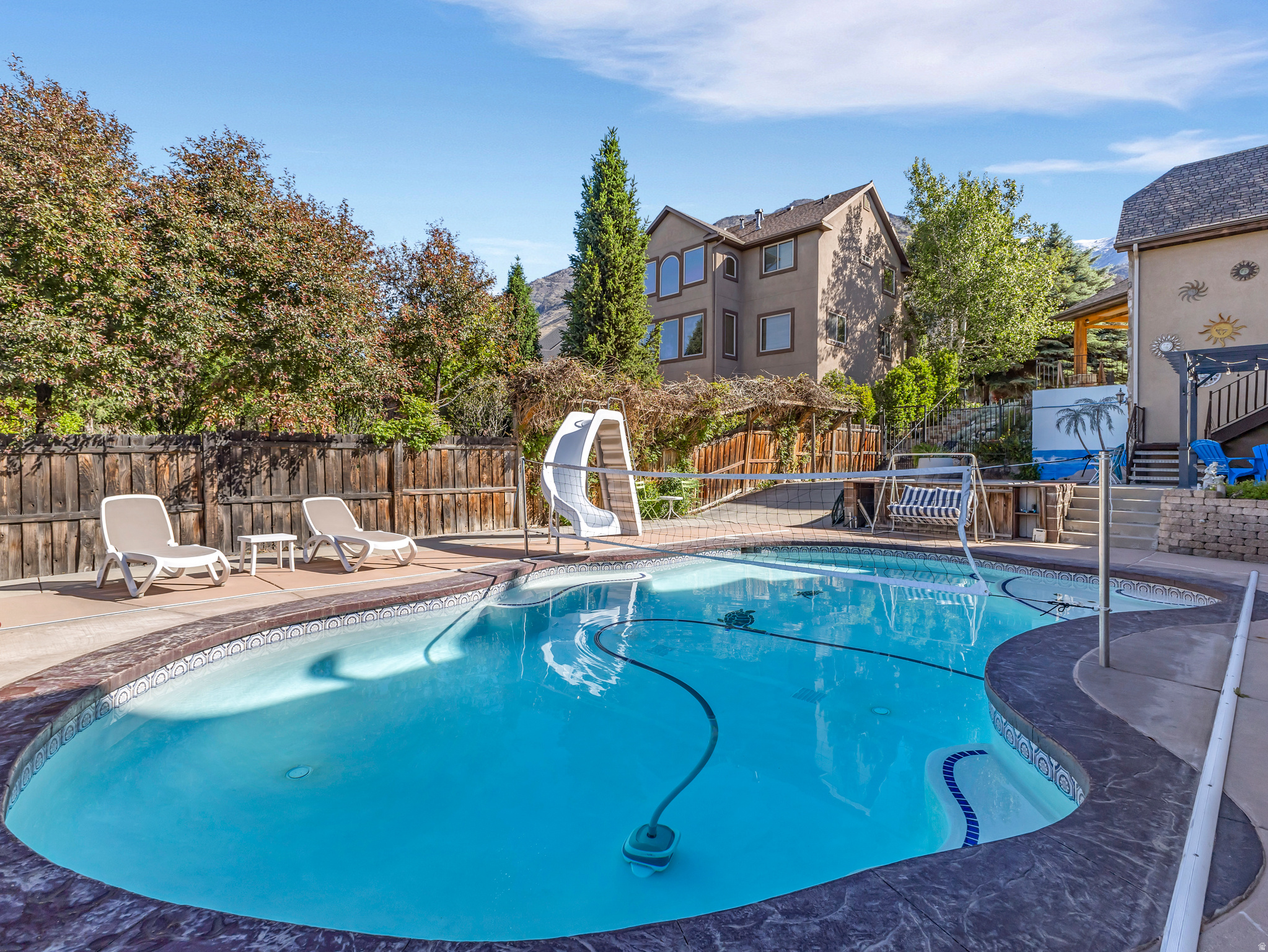 MOHOGANY RIDGE - Residential