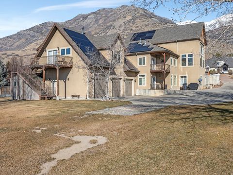 Tiny photo for 861 N 1100 E, Pleasant Grove, UT 84062 (MLS # 2134867)
