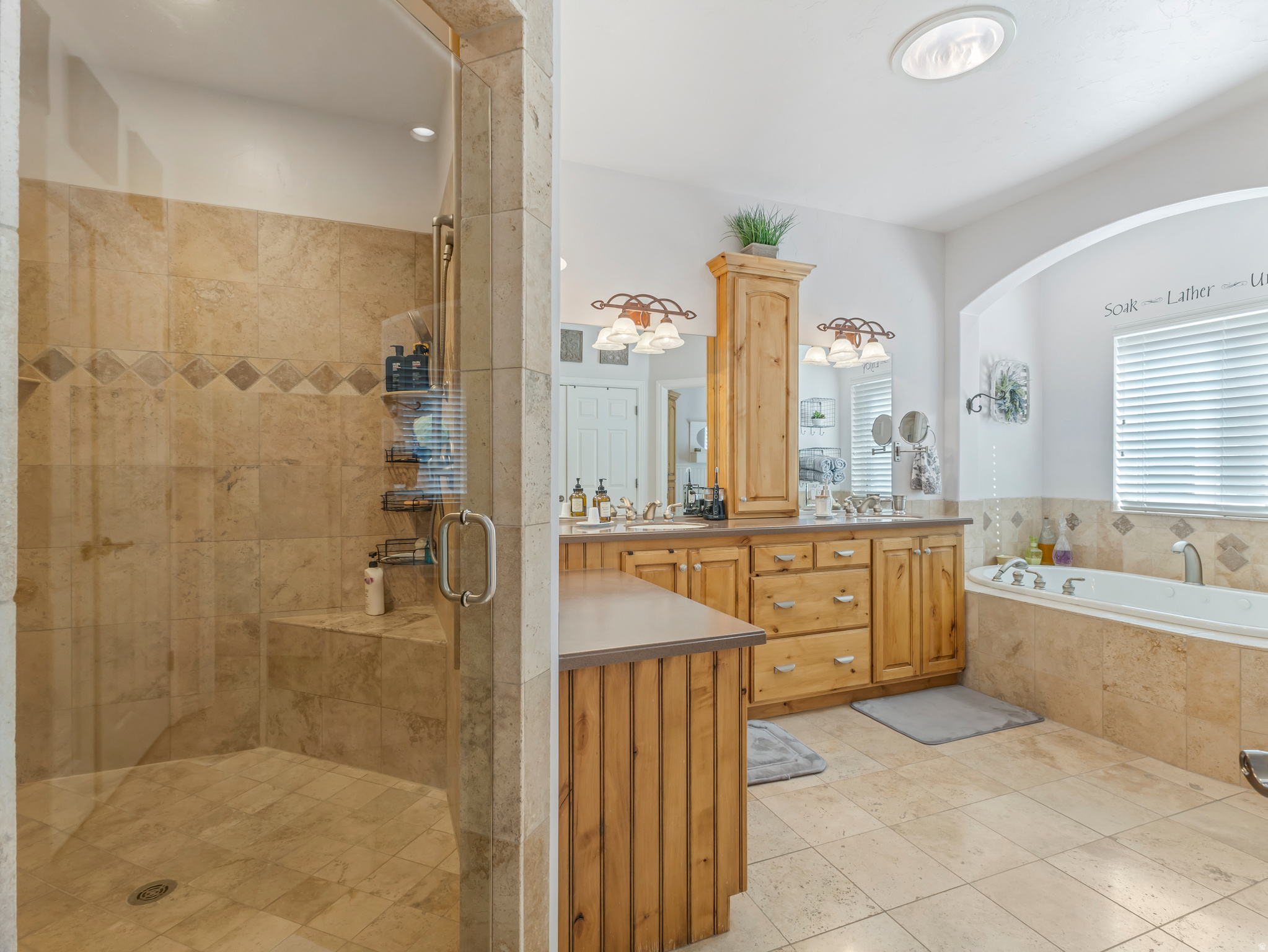 MOHOGANY RIDGE - Residential