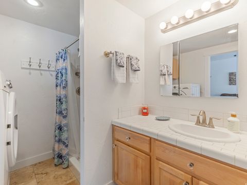 Tiny photo for 861 N 1100 E, Pleasant Grove, UT 84062 (MLS # 2134867)