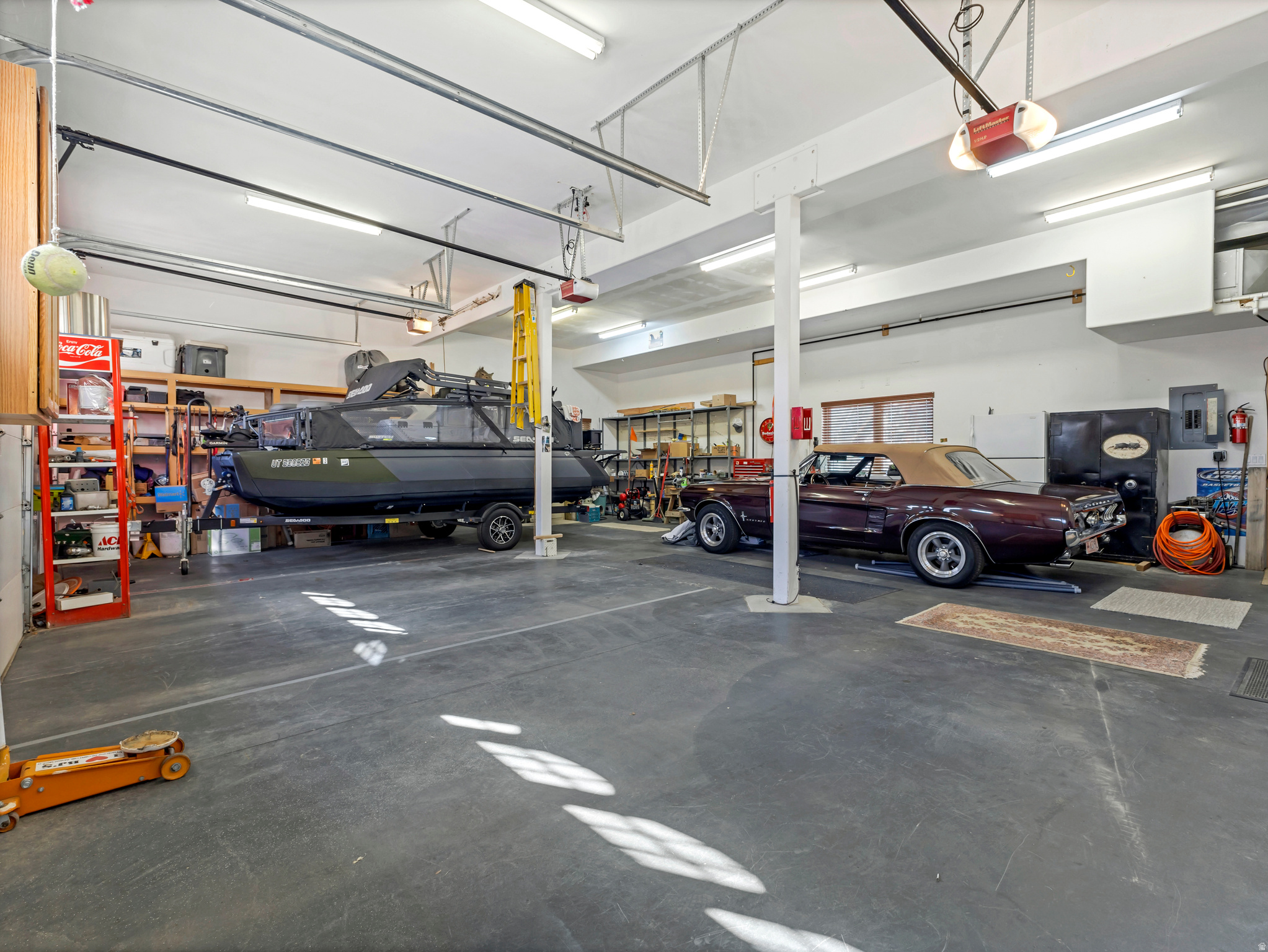 MOHOGANY RIDGE - Residential