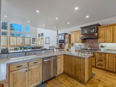 Tiny photo for 861 N 1100 E, Pleasant Grove, UT 84062 (MLS # 2134867)