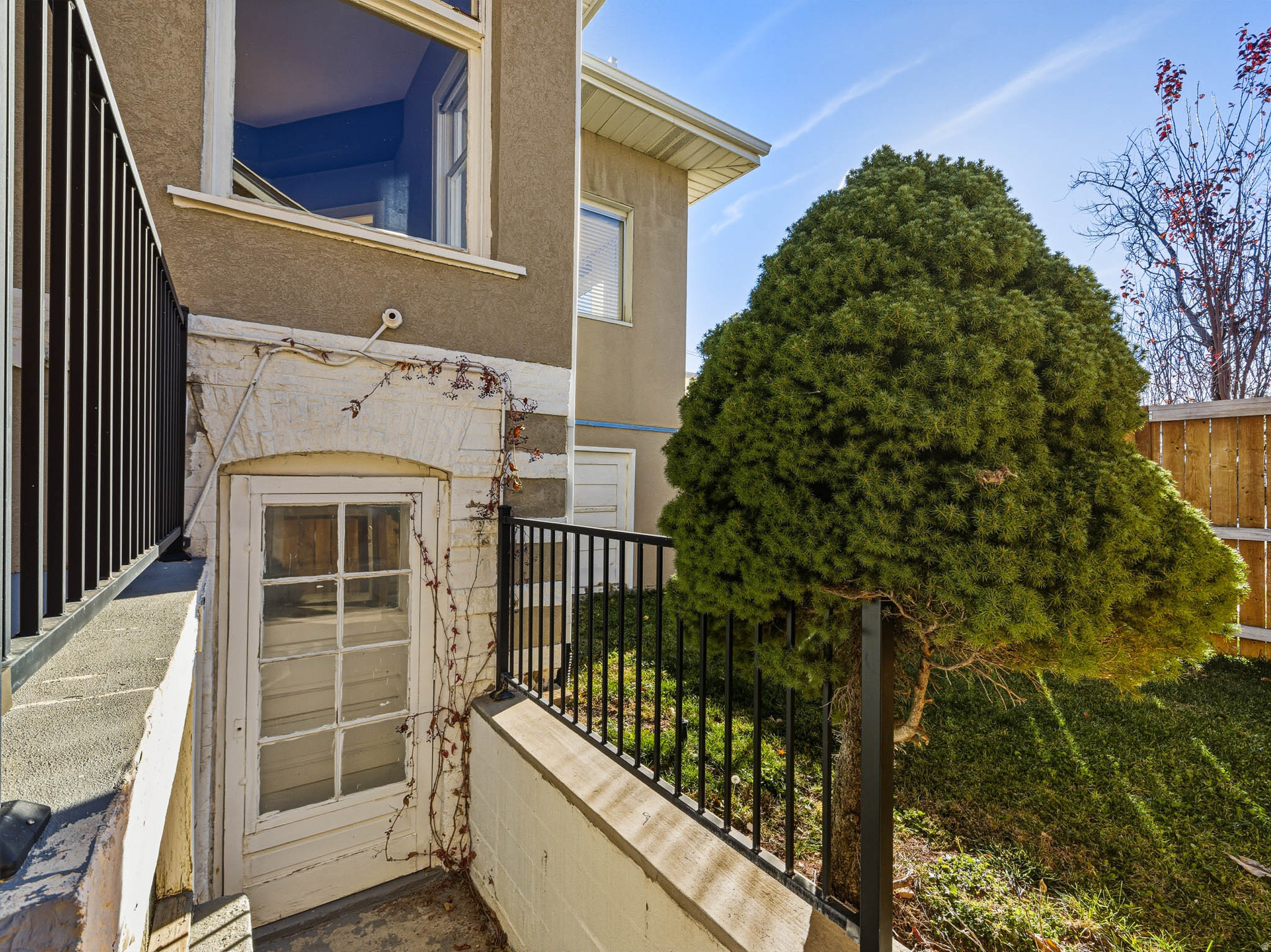 THE AVENUES - Residential