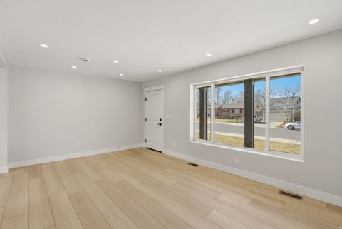 Tiny photo for 6121 S 520 E, Murray, UT 84107 (MLS # 2132289)