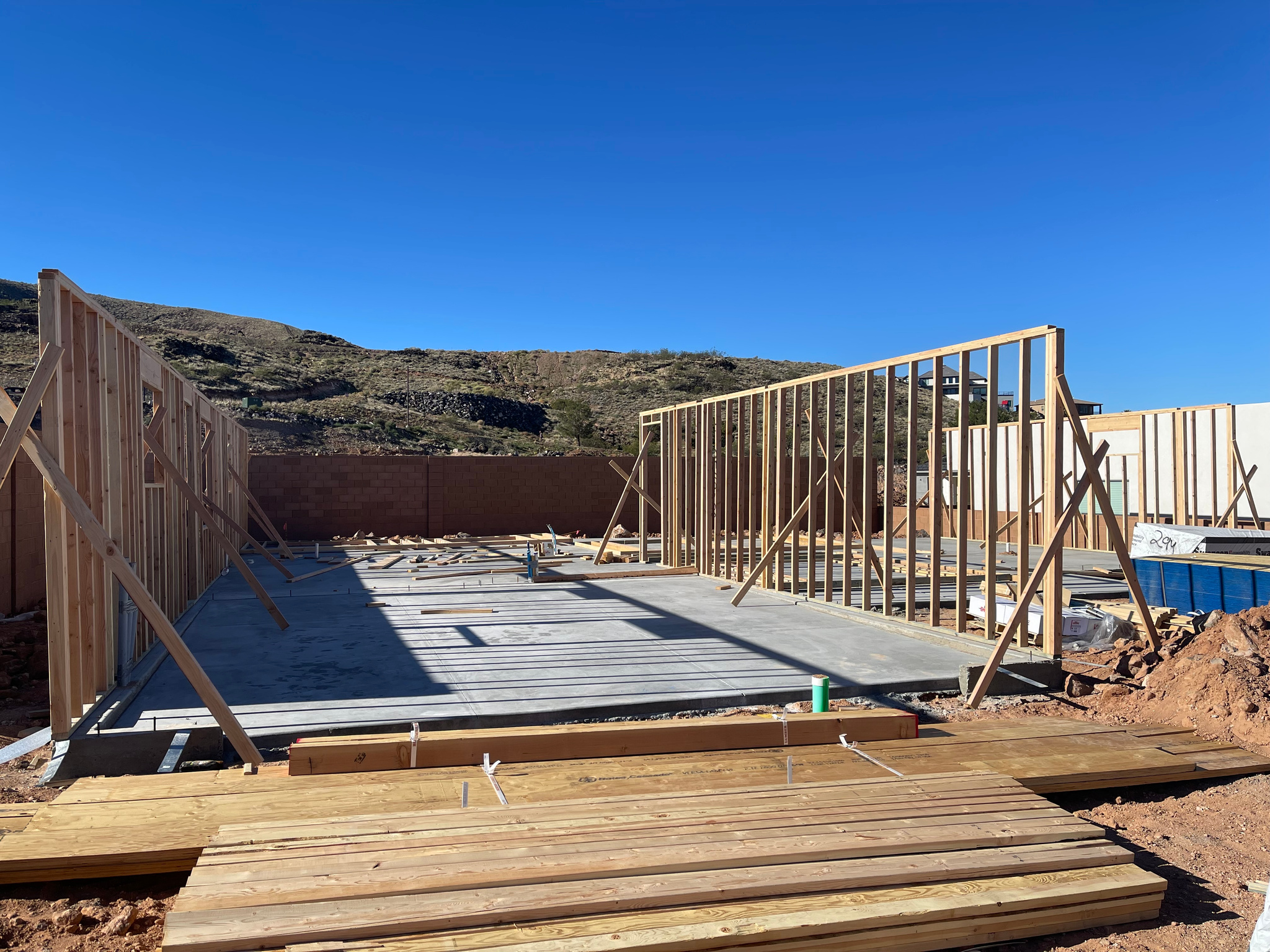 HURRICANE VIEWS - Residential