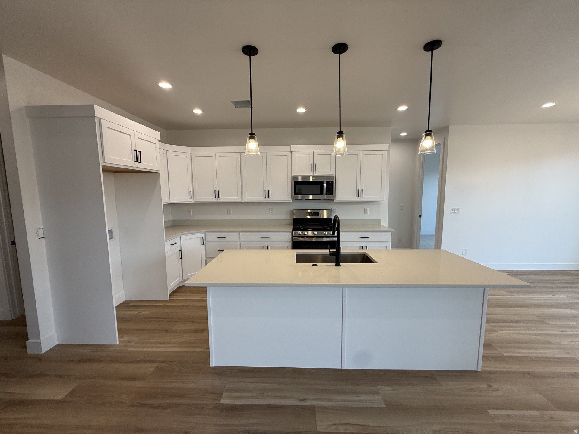 HURRICANE VIEWS - Residential
