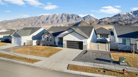 Tiny photo for 1521 S SAGEBERRY DR, Santaquin, UT 84655 (MLS # 2129420)