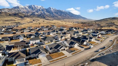 Tiny photo for 1521 S SAGEBERRY DR, Santaquin, UT 84655 (MLS # 2129420)