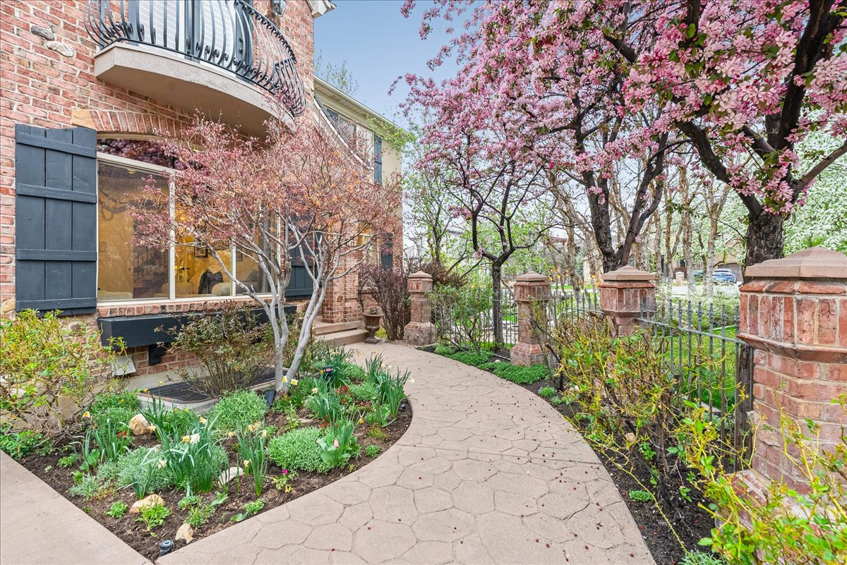 EAGLEWOOD COVE SUB - Residential