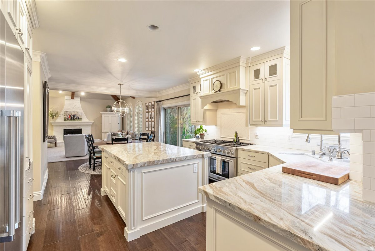 EAGLEWOOD COVE SUB - Residential