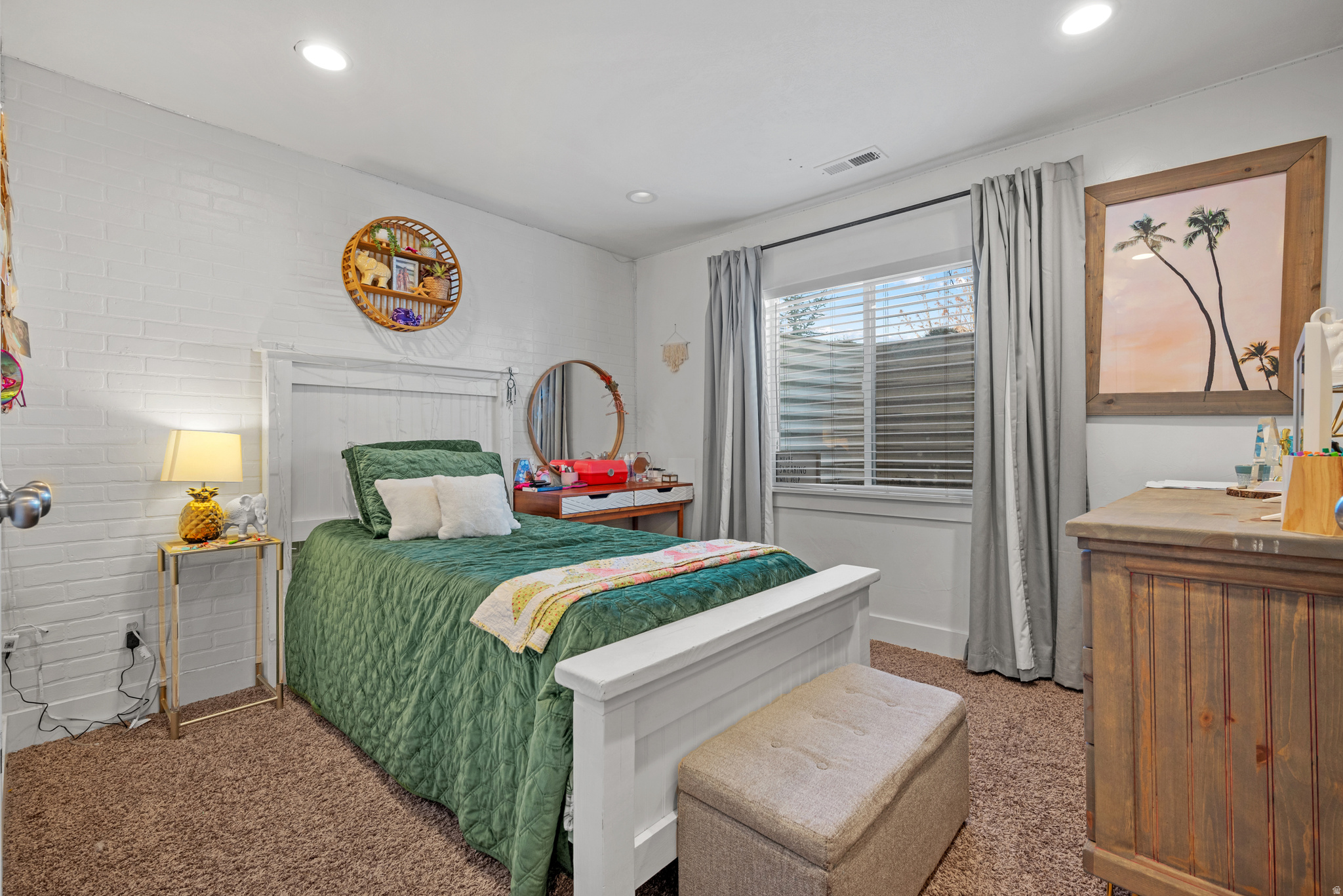 COUNTRY VIEW - Residential