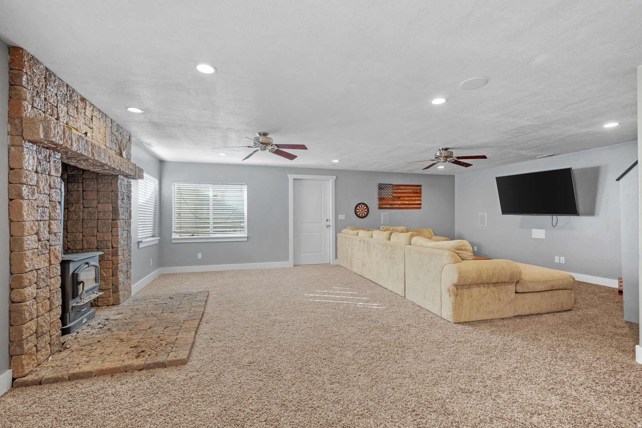 COUNTRY VIEW - Residential