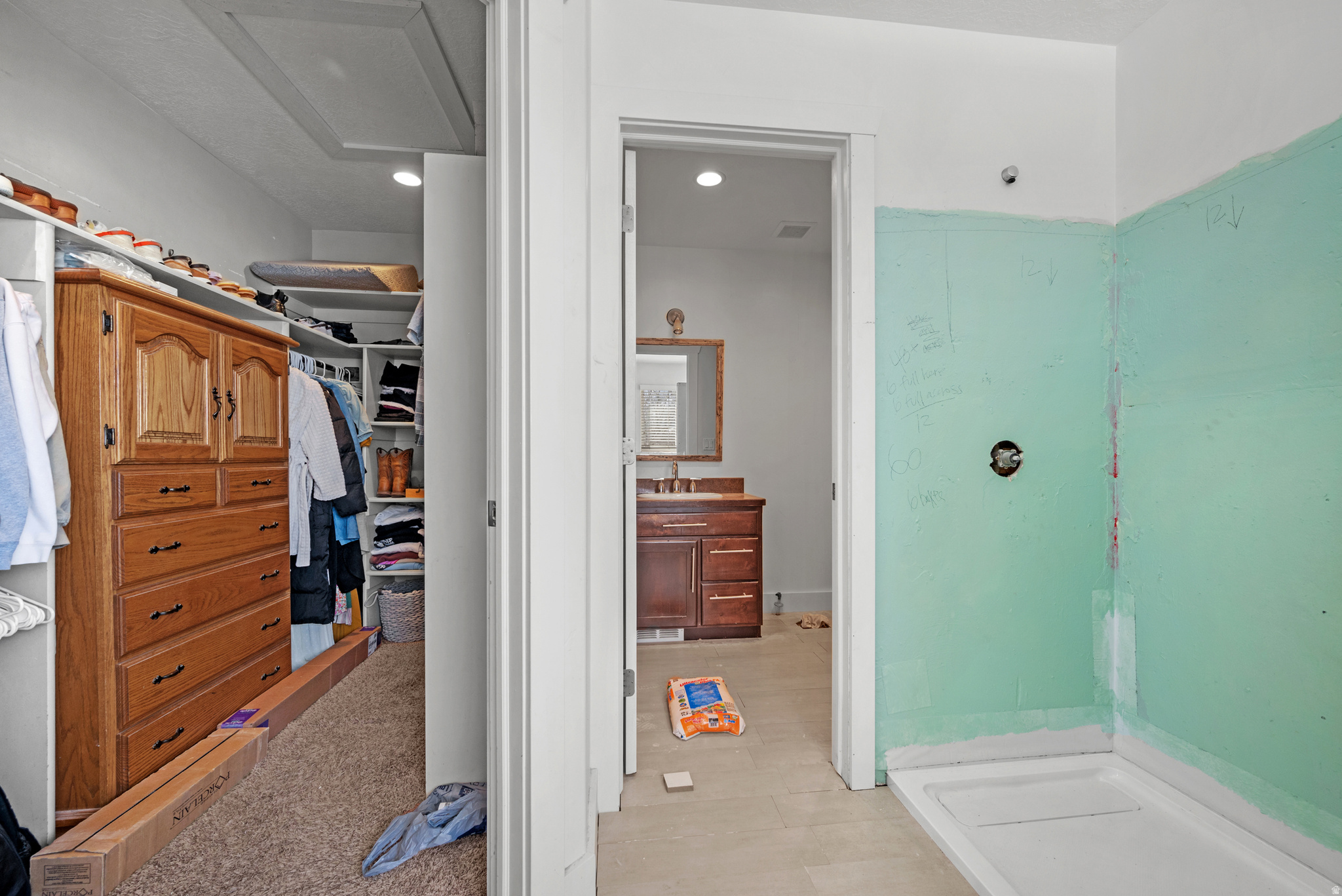 COUNTRY VIEW - Residential