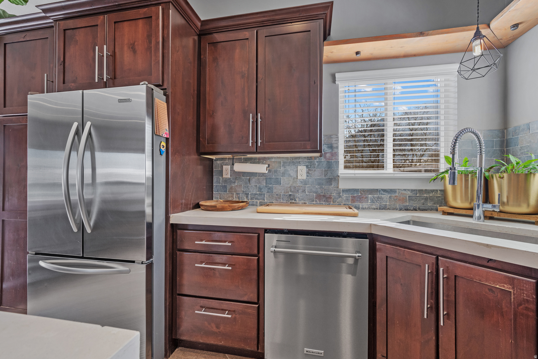 COUNTRY VIEW - Residential