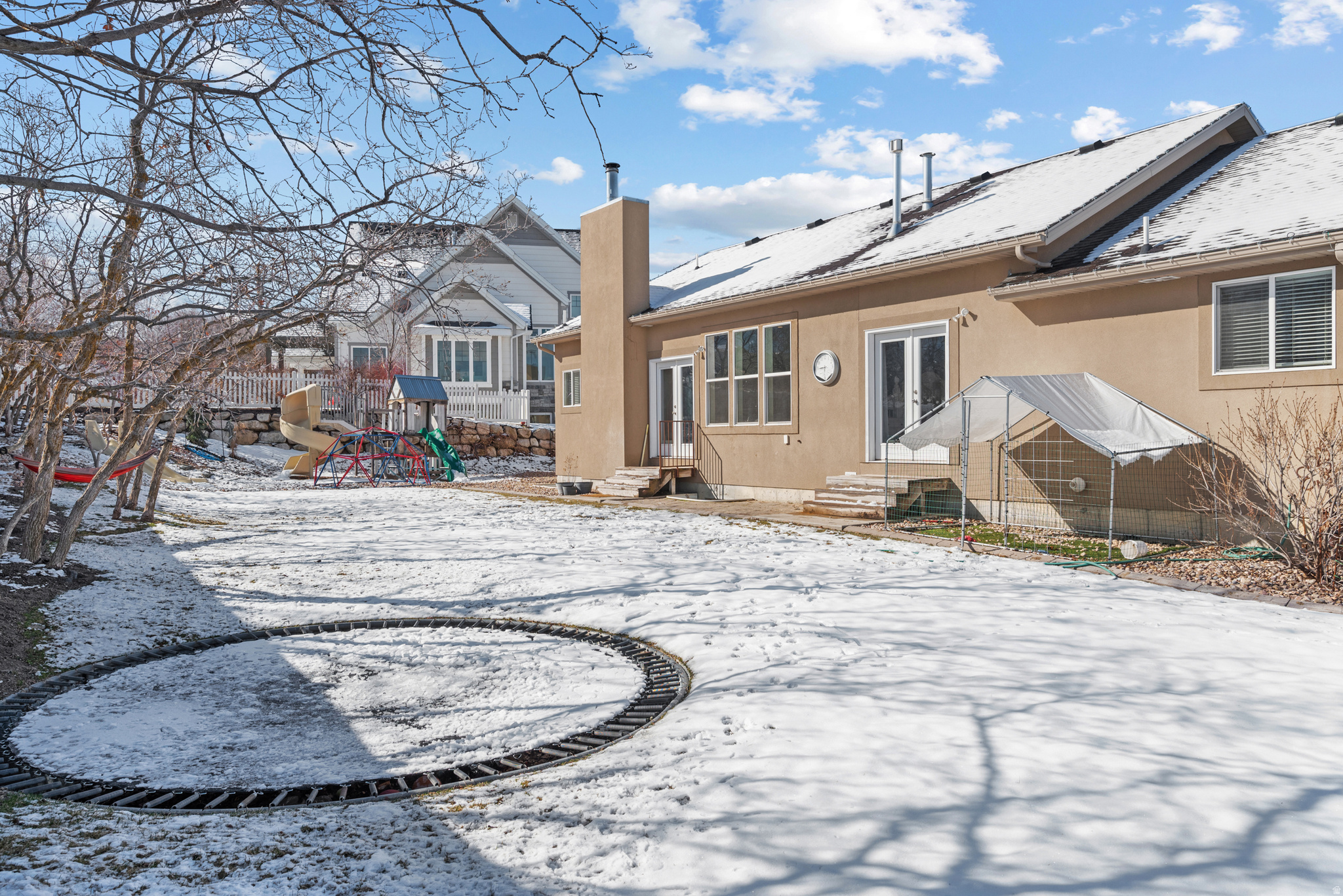 COUNTRY VIEW - Residential