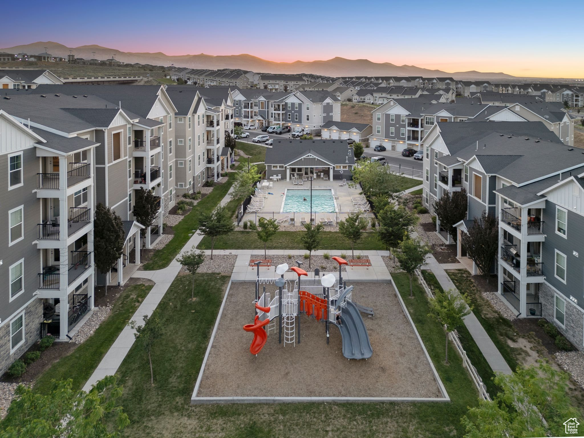 SADDLEBROOK - Residential