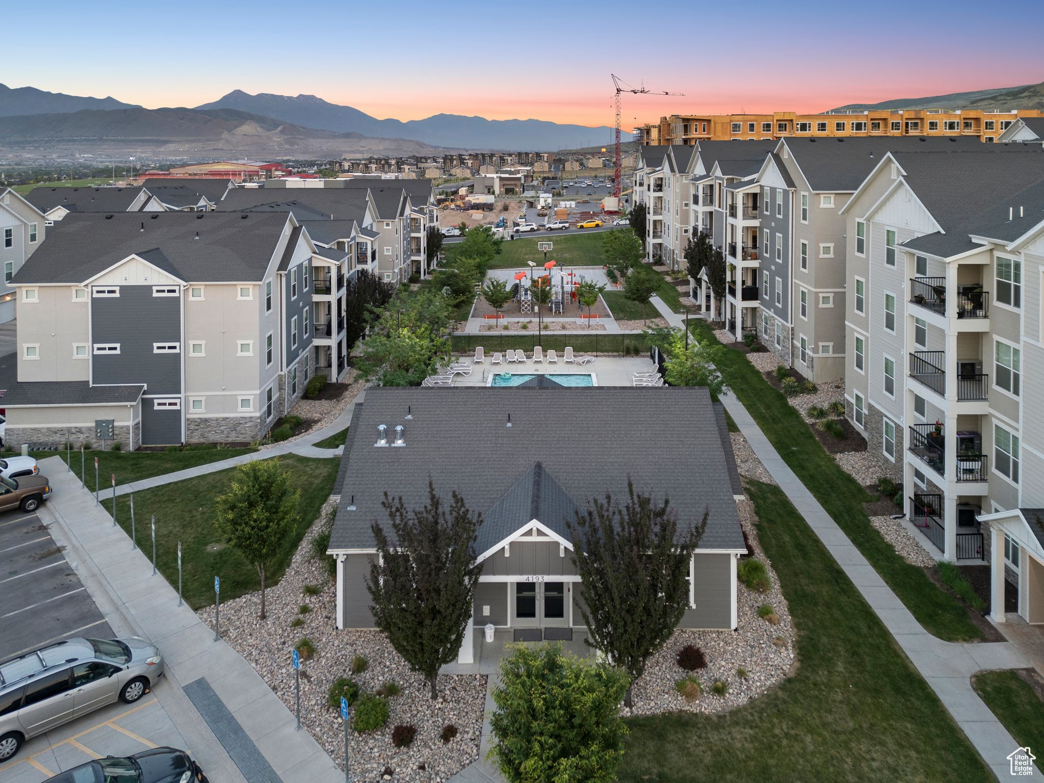 SADDLEBROOK - Residential