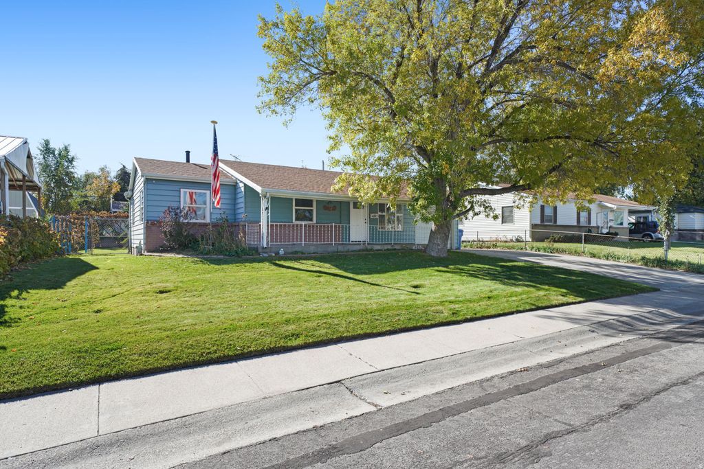 Photo of 4341 W 5175 S, Salt Lake City, UT 84118 (MLS # 2120824)