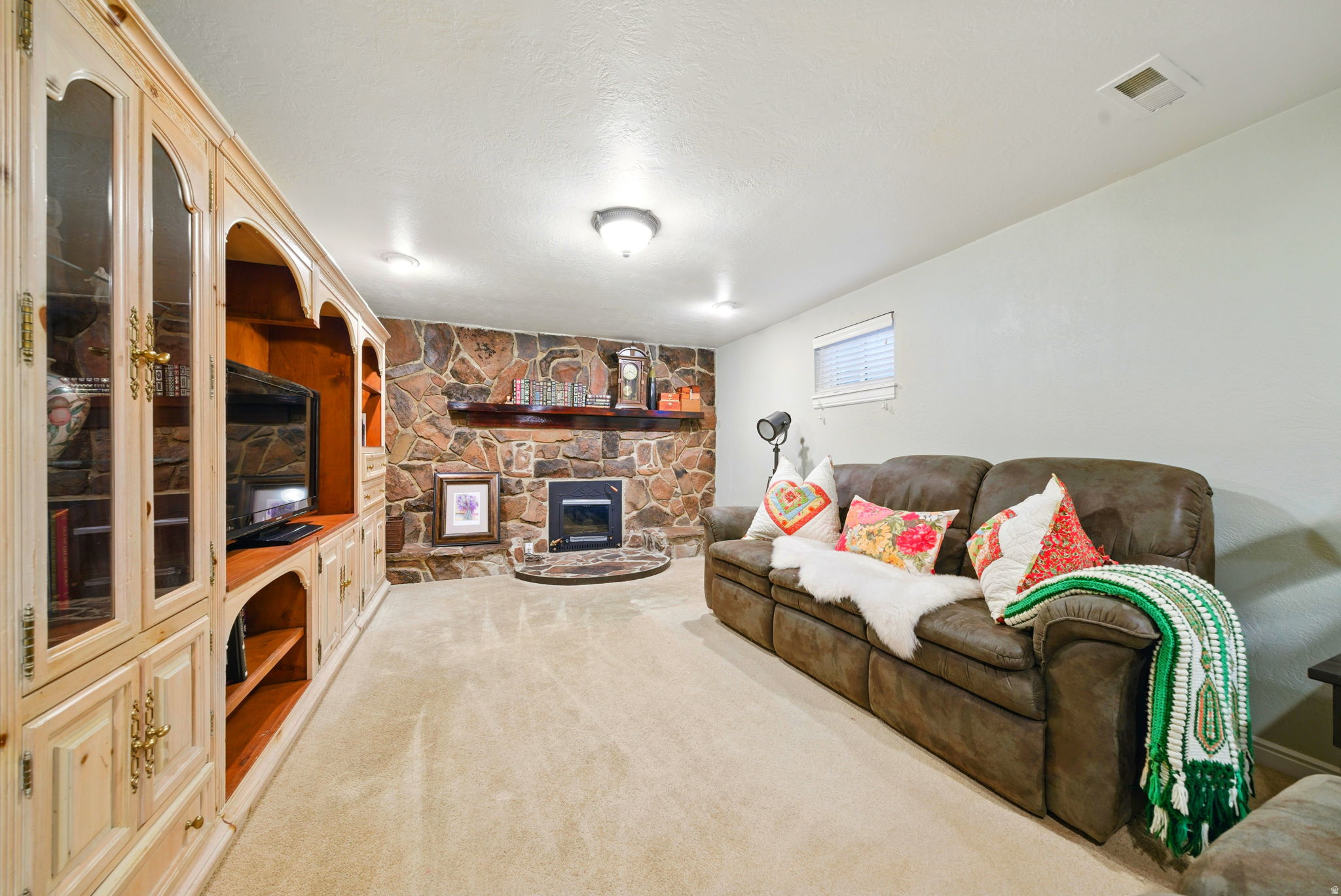 INDIAN VILLAGE - Residential